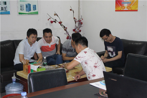 深圳客戶來廠視察恒溫恒濕箱