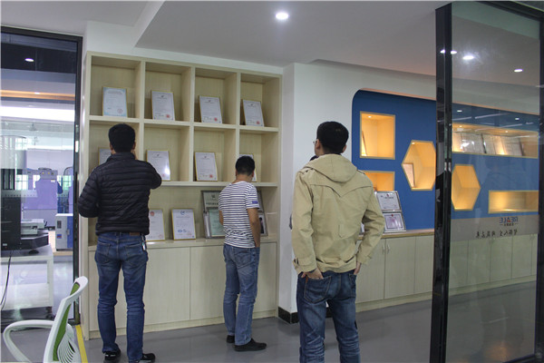 蘇州恒溫恒濕試驗(yàn)箱廠家與知名企業(yè)正式達(dá)成合作