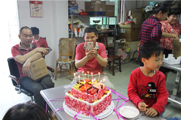 壽星們也會拍照哦